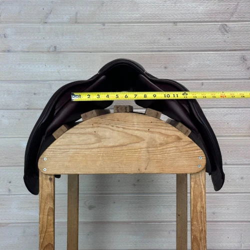 Used CWD 2GS Close Contact Saddle 18/M - Image 3