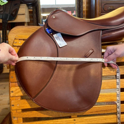 Stubben Ascend Jump Saddle - Image 2